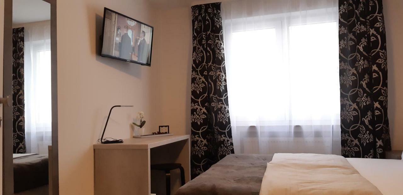 City Vibes Hotel Зинделфинген Екстериор снимка