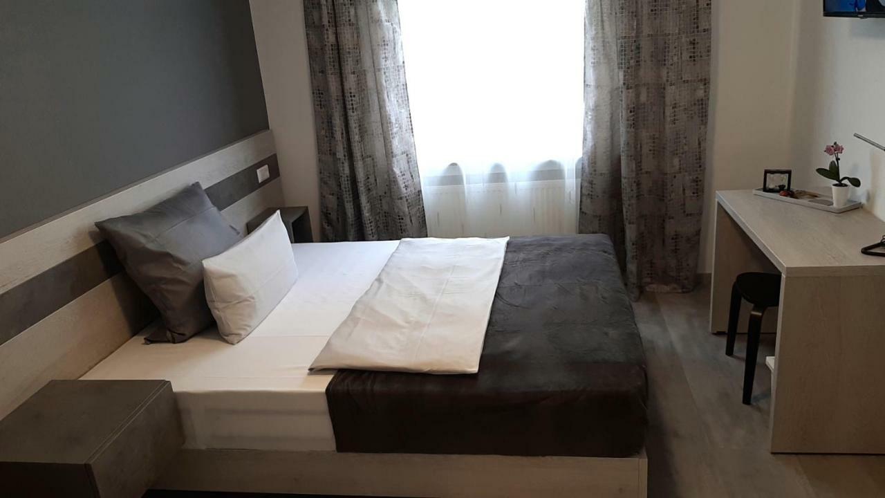 City Vibes Hotel Зинделфинген Екстериор снимка